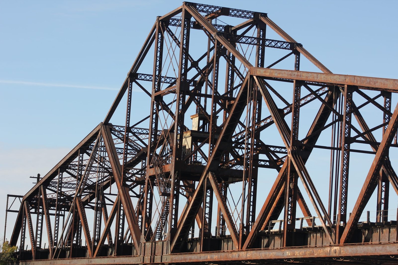 Center tower, Nebraska swing span (span #3)